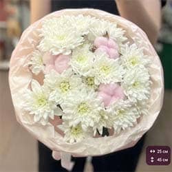 Букет комплимент из хризантемы и хлопка